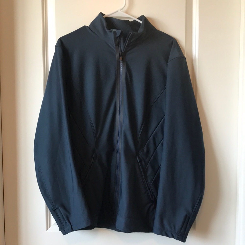 Lululemon men’s jacket, large like new condition dark blue